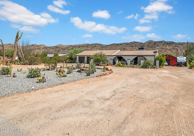 Photo 3 of Single family home for sale at 2621 E S Mountain Ave, Phoenix, AZ 85042 | MLS# 7044408 | Listing updated on 2026-08-11