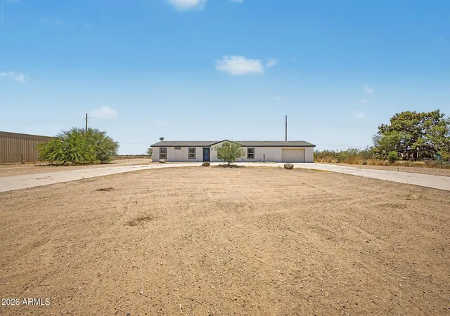 Photo 2 of Sale Pending at 4809 E Ascot Dr, San Tan Valley, AZ 85140 | MLS# 7039847 | Listing updated on 2026-09-03