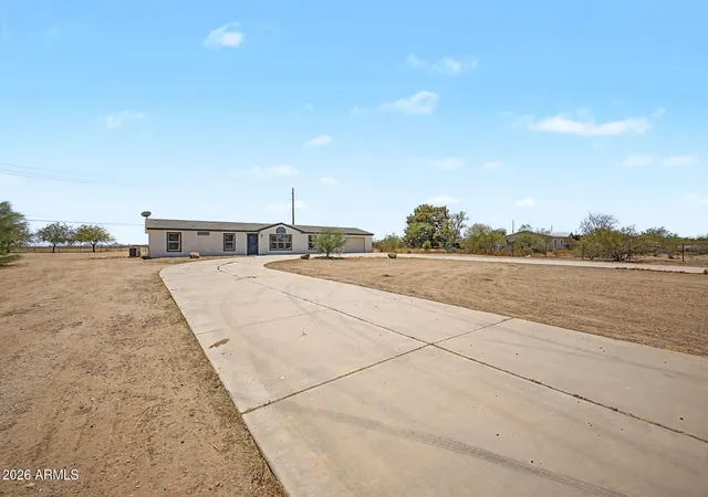 Photo 3 of Sale Pending at 4809 E Ascot Dr, San Tan Valley, AZ 85140 | MLS# 7039847 | Listing updated on 2026-09-03
