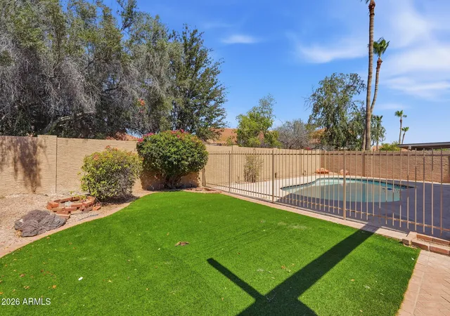 Photo 4 of Sale Pending at 14091 S 40th Street, Phoenix, AZ 85044 | MLS# 7038905 | Listing updated on 2026-09-24