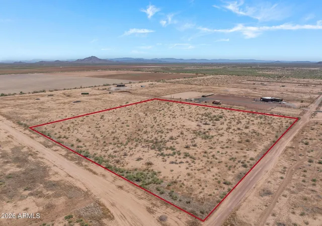 Homes for sale in Aguila, AZ | 00 Long Rifle Road #'-', Aguila, AZ 85320 | MLS# 7040571