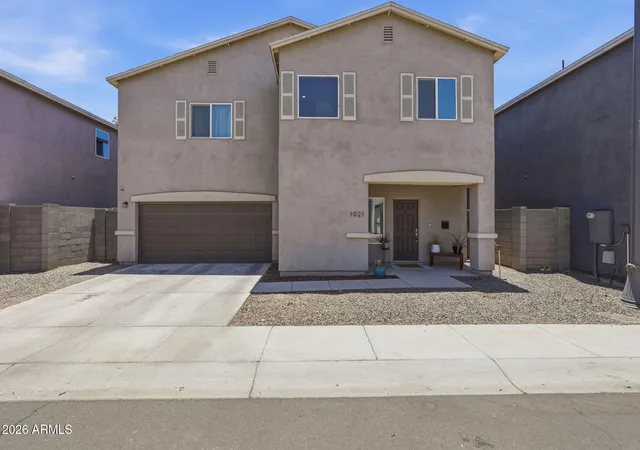 Photo 1 of Sale Pending at 1021 E Odeum Ln, Phoenix, AZ 85040 | MLS# 7039815 | Listing updated on 2026-09-02