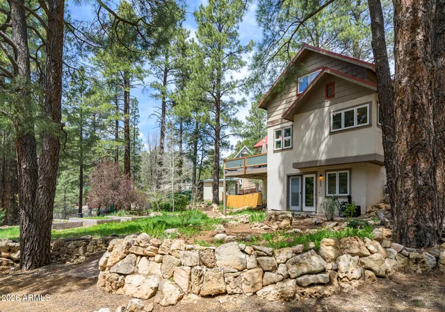 Photo 3 of Sale Pending at 539 Choctaw, Flagstaff, AZ 86005 | MLS# 7038943 | Listing updated on 2026-09-14
