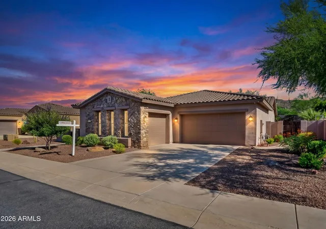 Photo 1 of Single family home for sale at 1915 E Latona Rd, Phoenix, AZ 85042 | MLS# 7038997 | Listing updated on 2026-08-23