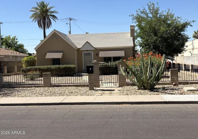 Photo 1 of Single family home for sale at 1617 E Earll Dr, Phoenix, AZ 85016 | MLS# 7040516 | Listing updated on 2026-09-18