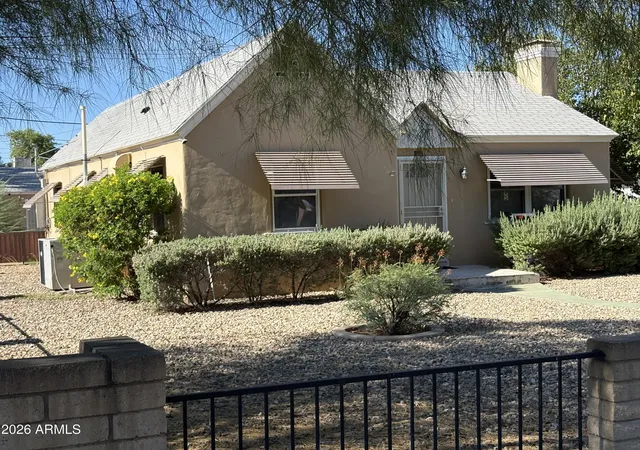 Photo 3 of Single family home for sale at 1617 E Earll Dr, Phoenix, AZ 85016 | MLS# 7040516 | Listing updated on 2026-09-18