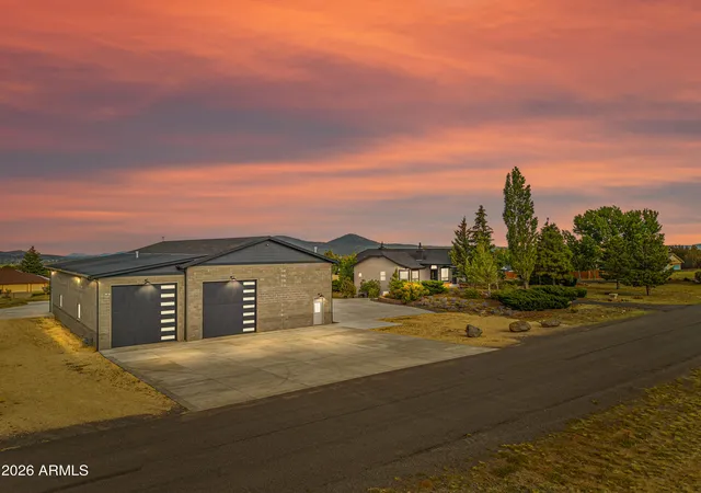 Photo 1 of Single family home for sale at 8205 N Reata Rd, Flagstaff, AZ 86004 | MLS# 7039058 | Listing updated on 2026-09-09