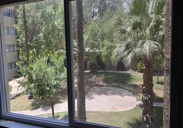2nd image of 351 E Thomas Rd, Phoenix, AZ 85012