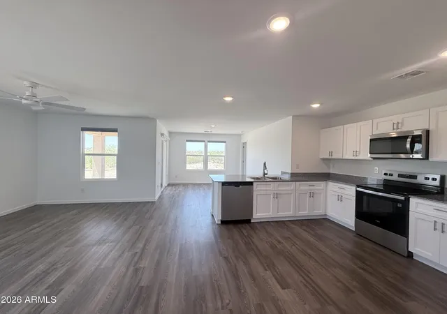 Photo 4 of Single family home for sale at 910 Echo Ct, Wickenburg, AZ 85390 | MLS# 7039312 | Listing updated on 2026-09-10