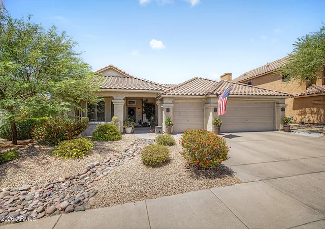 Photo 3 of Single family home for sale at 4606 E Peak View Rd, Cave Creek, AZ 85331 | MLS# 7040756 | Listing updated on 2026-09-11