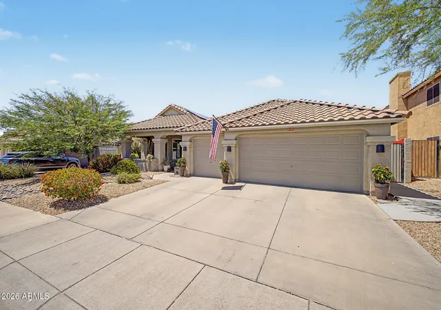 Photo 3 of Single family home for sale at 4606 E Peak View Rd, Cave Creek, AZ 85331 | MLS# 7040756 | Listing updated on 2026-09-11
