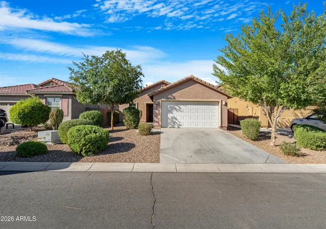 Homes for sale in San Tan Valley, AZ | 800 W Lowell Dr, San Tan Valley, AZ 85140 | MLS# 7050524