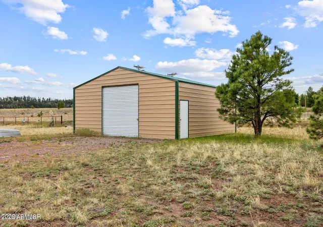 Photo 3 of Single family home for sale at 6 County Rd 2099, Eagar, AZ 85925 | MLS# 7039432 | Listing updated on 2026-10-07