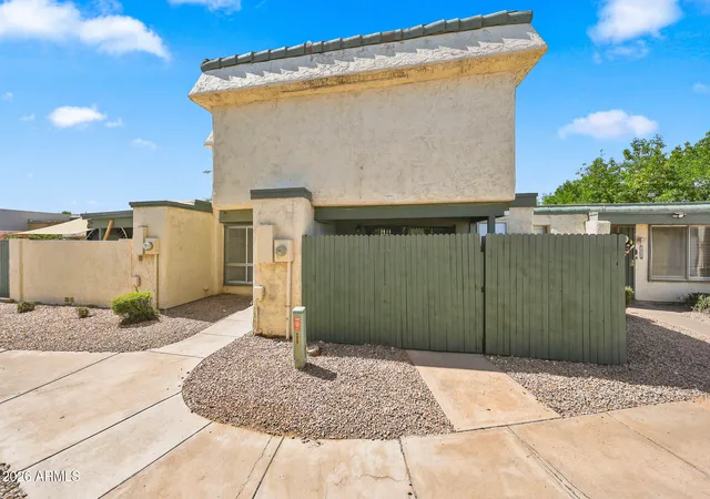 Photo 3 of Townhouse for sale at 9054 N 51st Lane, Glendale, AZ 85302 | MLS# 7053070 | Listing updated on 2026-08-04