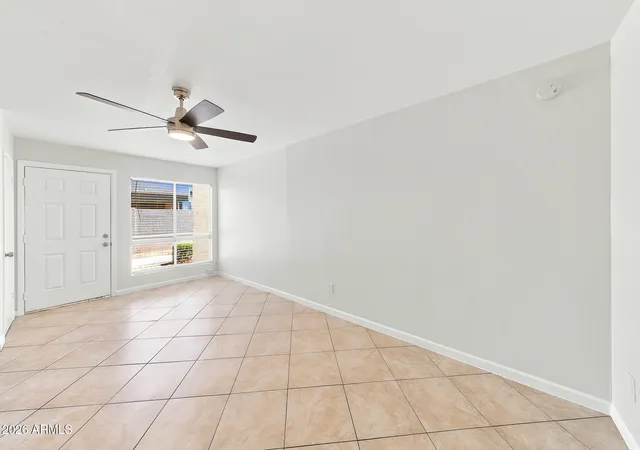 Photo 3 of Townhouse at 9054 N 51st Lane, Glendale, AZ 85302 | MLS# 7053070 | | Sold on 2026-09-22