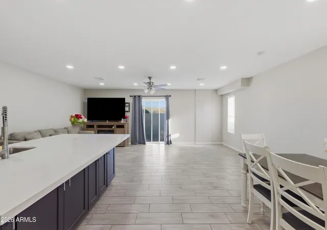 Photo 4 of Townhouse for sale at 2421 E Pueblo Ave, Phoenix, AZ 85040 | MLS# 7039540 | Listing updated on 2026-08-05