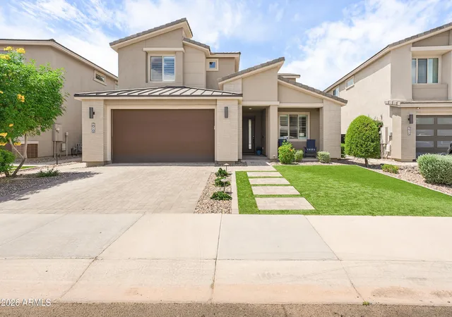 Photo 1 of Sale Pending at 2919 E Riane Rd, Phoenix, AZ 85050 | MLS# 7041308 | Listing updated on 2026-08-18