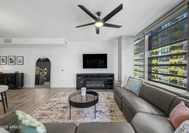 5th image of 7120 E Kierland Blvd, Scottsdale, AZ 85254