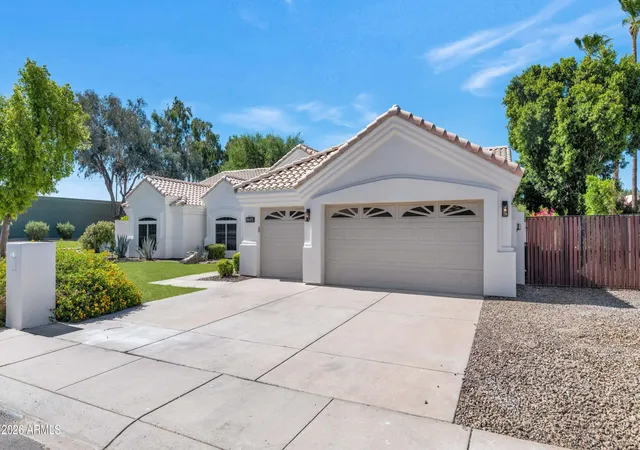2nd image of 8695 E Charter Oak Dr, Scottsdale, AZ 85260 | MLS# 7048894