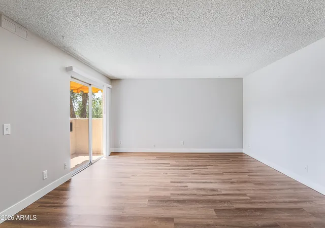 3rd image of 8808 N 8Th St #203, Phoenix, AZ 85020 | MLS# 7066240