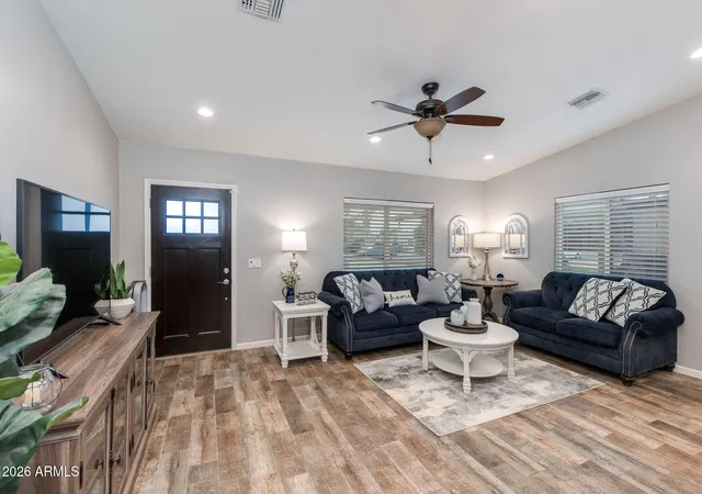 Photo 3 of Sale Pending at 1714 E Roma Ave, Phoenix, AZ 85016 | MLS# 7041536 | Listing updated on 2026-06-30
