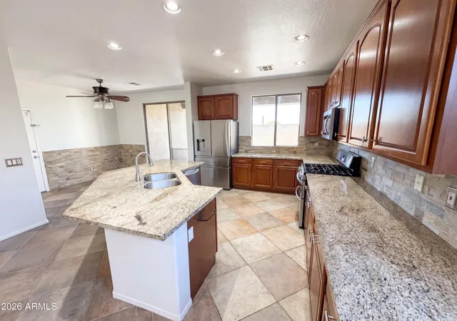 Photo 2 of Single family home for sale at 2513 W Florentine Rd, Phoenix, AZ 85086 | MLS# 7039716 | Listing updated on 2026-09-10