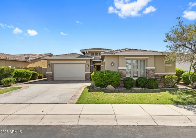 Photo 3 of Single family home for sale at 6692 S Lyon Dr, Gilbert, AZ 85298 | MLS# 7040754 | Listing updated on 2026-07-30