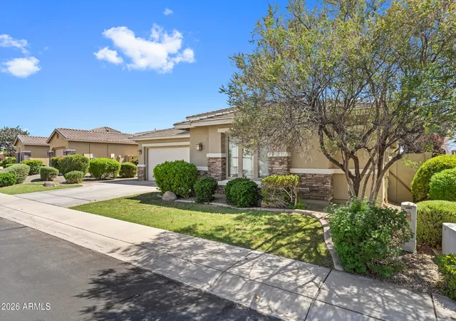 Photo 3 of Single family home for sale at 6692 S Lyon Dr, Gilbert, AZ 85298 | MLS# 7040754 | Listing updated on 2026-07-30