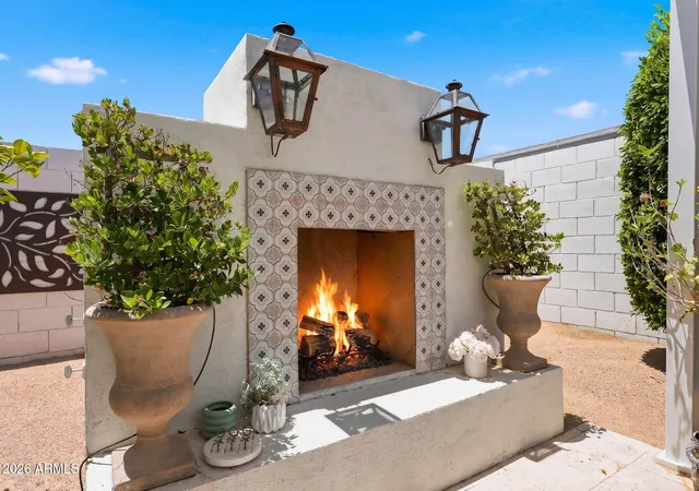Photo 1 of Single family home for sale at 19024 W Solano Dr, Litchfield Park, AZ 85340 | MLS# 7039742 | Listing updated on 2026-10-31