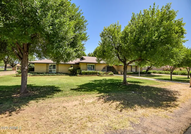 Photo 2 of Single family home for sale at 6801 W Surrey Ave, Peoria, AZ 85381 | MLS# 7041055 | Listing updated on 2026-07-01