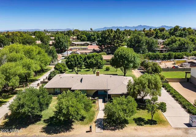 Photo 3 of Single family home for sale at 6801 W Surrey Ave, Peoria, AZ 85381 | MLS# 7041055 | Listing updated on 2026-07-01