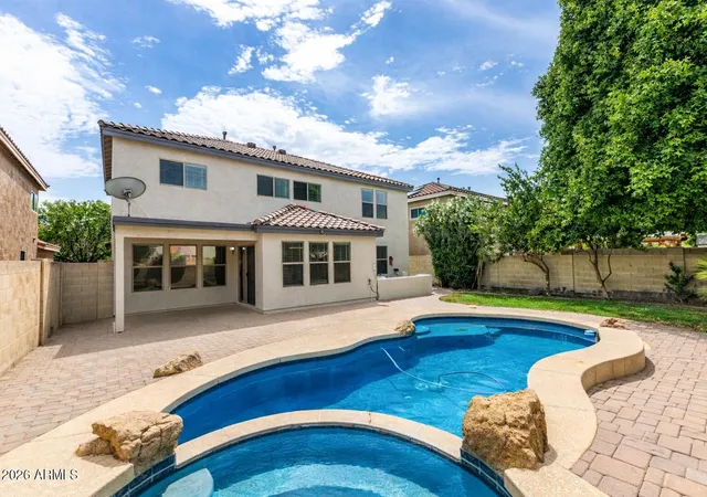 Photo 2 of Single family home for sale at 3216 W Molly Ln, Phoenix, AZ 85083 | MLS# 7039930 | Listing updated on 2026-08-21