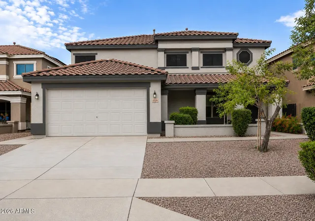 Photo 3 of Single family home for sale at 3216 W Molly Ln, Phoenix, AZ 85083 | MLS# 7039930 | Listing updated on 2026-08-21
