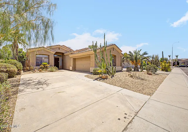 Homes for sale in Chandler, AZ | 1703 W Hopi Dr, Chandler, AZ 85224 | MLS# 7039914