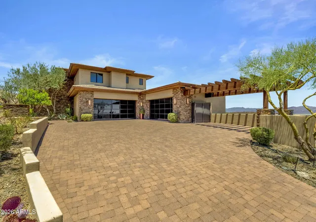Photo 4 of Single family home for sale at 14245 E Mourning Dove Dr, Fountain Hills, AZ 85268 | MLS# 7043101 | Listing updated on 2026-09-18