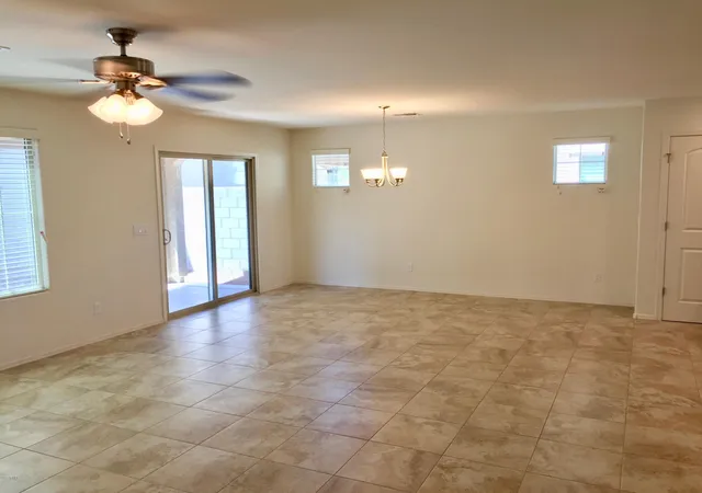 Photo 4 of Single family home for sale at 2924 S Washington St, Chandler, AZ 85286 | MLS# 7039948 | Listing updated on 2026-09-17