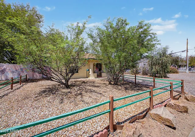 Photo 2 of Single family home for sale at 1642 E Glenrosa Ave, Phoenix, AZ 85016 | MLS# 7050463 | Listing updated on 2026-10-08