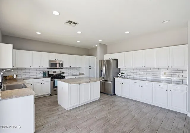 4th image of 7407 W Honeysuckle Dr, Peoria, AZ 85383 | MLS# 7043602