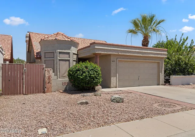 Photo 1 of Single family home for sale at 609 S Danyell Dr, Chandler, AZ 85225 | MLS# 7040443 | Listing updated on 2026-09-03