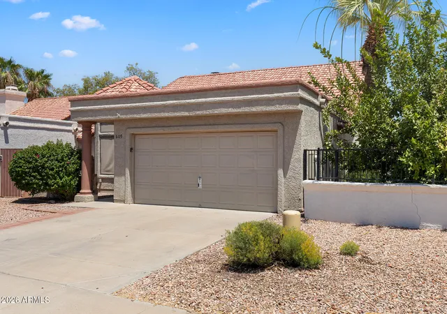 Photo 4 of Single family home for sale at 609 S Danyell Dr, Chandler, AZ 85225 | MLS# 7040443 | Listing updated on 2026-09-03