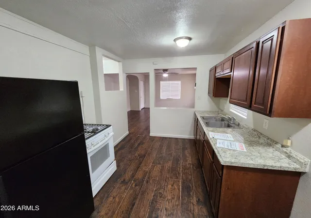 Photo 4 of Townhouse for sale at 404 E 4th Street, Casa Grande, AZ 85122 | MLS# 7040027 | Listing updated on 2026-08-20