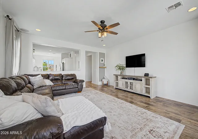 Photo 3 of Single family home for sale at 256 S 192nd Drive, Buckeye, AZ 85326 | MLS# 7041235 | Listing updated on 2026-09-14