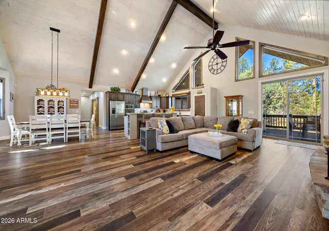 Photo 3 of Single family home for sale at 2101 S Trillium Ln, Show Low, AZ 85901 | MLS# 7040096 | Listing updated on 2026-08-18