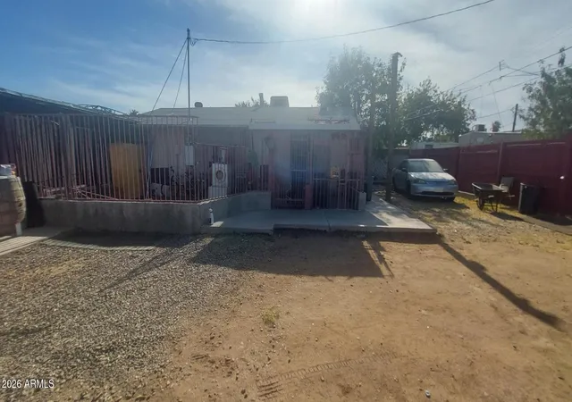 Photo 4 of Single family home for sale at 3434 W Monte Vista Rd, Phoenix, AZ 85009 | MLS# 7040167 | Listing updated on 2026-07-10