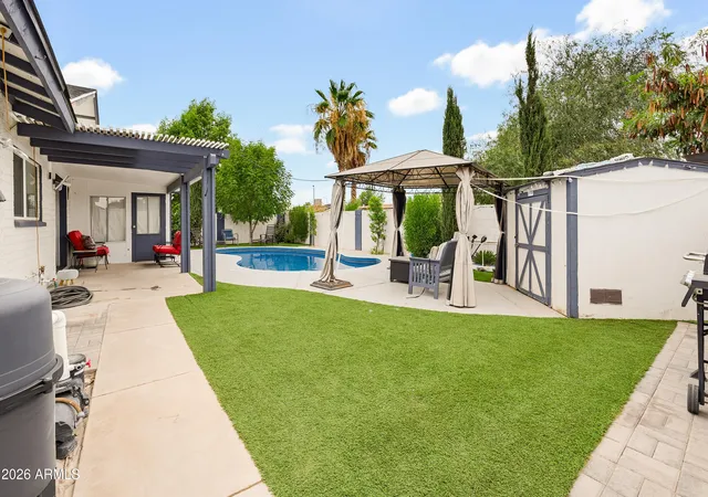 3rd image of 6732 W Medlock Dr, Glendale, AZ 85303 | MLS# 7041342