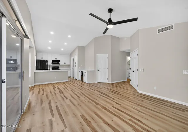 Photo 4 of Sale Pending at 6831 S Oakmont Dr, Chandler, AZ 85249 | MLS# 7040521 | Listing updated on 2026-10-08