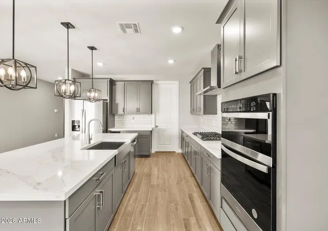 4th image of 334 W Flatiron Trl, Apache Junction, AZ 85120 | MLS# 7040235