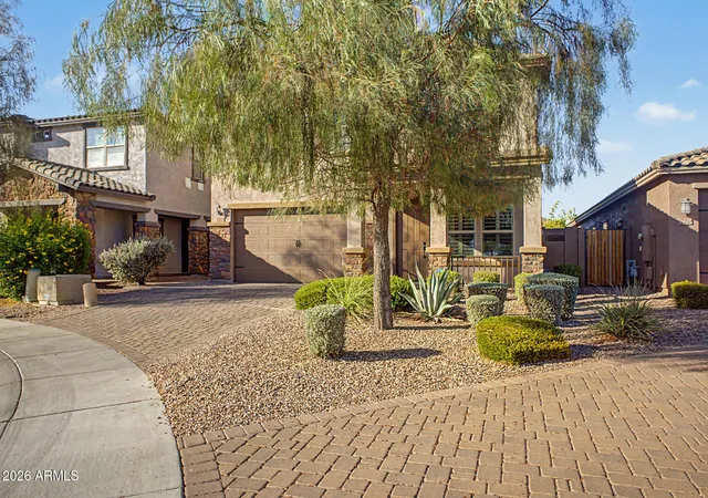 Photo 2 of Single family home for sale at 1724 W Bonanza Dr, Phoenix, AZ 85085 | MLS# 7040500 | Listing updated on 2026-09-21