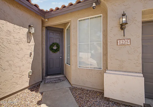 Photo 3 of Single family home for sale at 1225 E Grenadine Rd, Phoenix, AZ 85040 | MLS# 7040834 | Listing updated on 2026-07-18