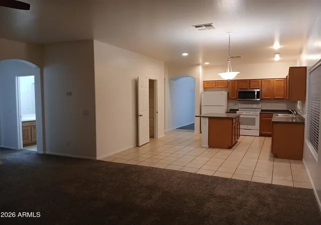Photo 4 of Single family home for sale at 33403 N Wash View Rd, San Tan Valley, AZ 85144 | MLS# 7041541 | Listing updated on 2026-09-10